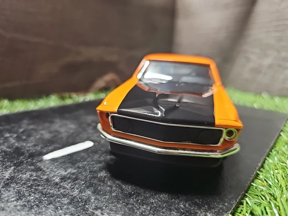 Ertl 1969 Ford Mustang Boss 302 escala 1:24 diecast coche banco? SIN CAJA Foto 3 de 4