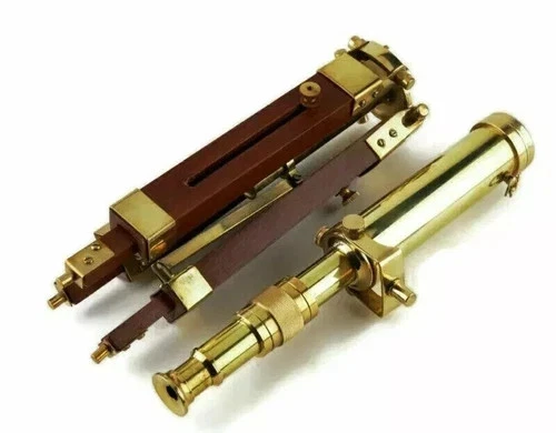 Telescopio de latón macizo decorativo antiguo de regalo náutico vintage con trípode de madera Foto 2 de 4