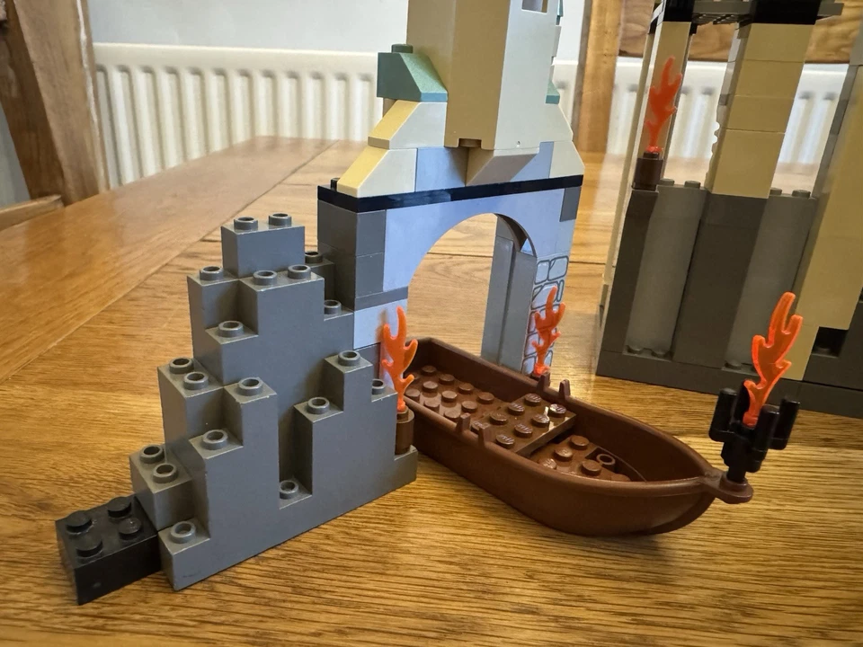 LEGO Harry Potter 4709 Castillo de Hogwarts (2001) Primera Edición. Por favor lea Foto 4 de 4