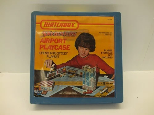 LESNEY MATCHBOX 1975 SKYBUSTERS AIRPORT PLAYCASE PLEASE READ DESCRIPTION (A32)