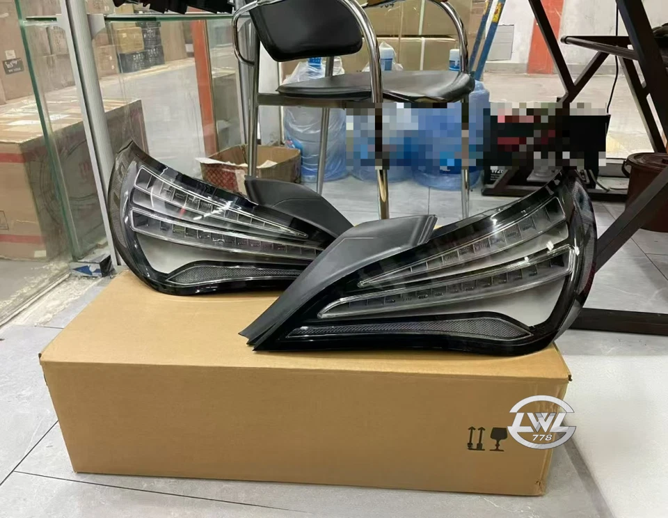 Conjunto de luces traseras de lente ahumada para Mercedes-Benz CLA45 AMG CLA250 2015-19 Foto 4 de 4