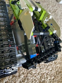 LEGO TECHNIC: RC Tracked Racer (42065)
