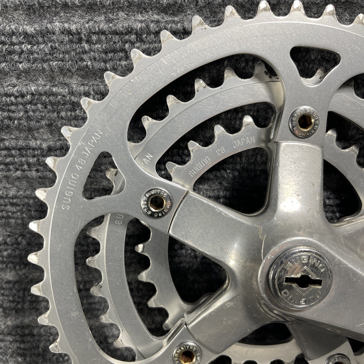 Vintage Sugino VP Crankset 175mm 110/74 BCD 48/38/28 Tooth 9/16