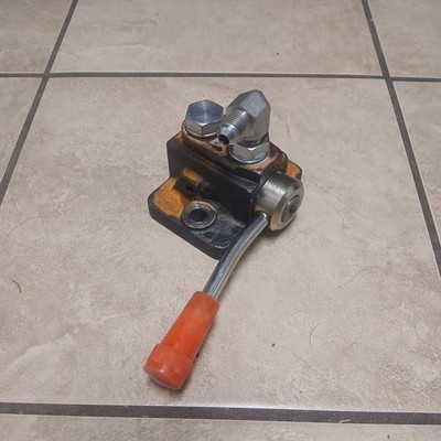 1696239M92 Hydraulic Selector Diverter Valve For Massey Ferguson with 90 fitting