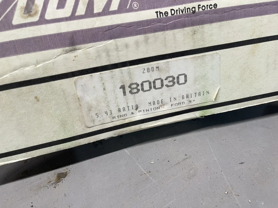 Zoom Ford 9” Anillo de carreras y engranaje de piñón parte trasera rendimiento vintage nuevo de lote original NHRA OEM Foto 3 de 4