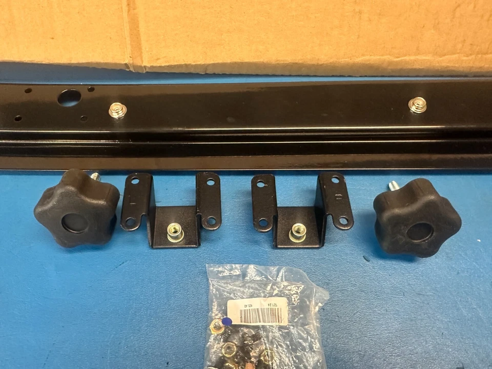 Canal de cabezal de parabrisas sin taladro Bestop 5124301 para Jeep Wrangler 2007-2018 Foto 4 de 4