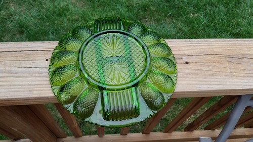 Vtg Green Indiana Glass Deviled Egg Platter w/Relish Section Pineapple Design - Picture 4 of 7
