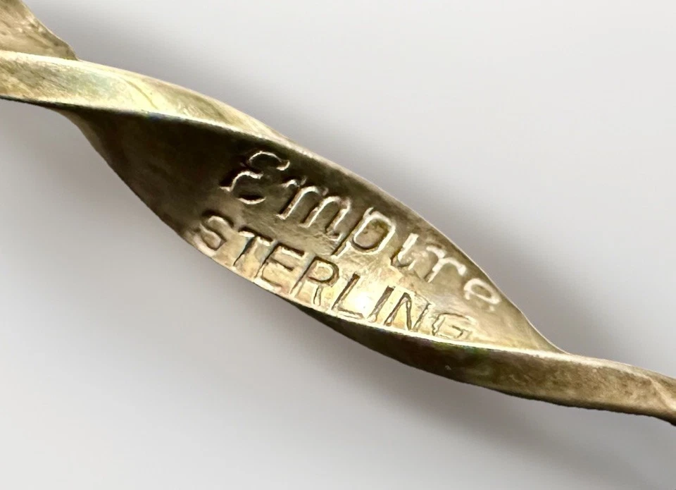 Apagador de velas con mango torcido de plata esterlina antiguo Empire Silver Co Brooklyn NY Foto 2 de 4