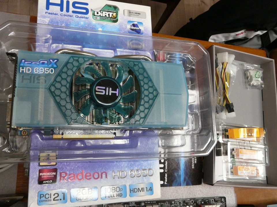 Asus Crosshair 4 Formula-FX 8150-Freezer13-HIS ICEQ HD6950 Corsair Dom. 2x2GBuvm - Bild 4 von 4