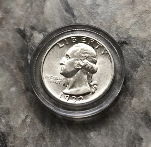 1932 SILVER WASHINGTON QUARTER. BU Condition.