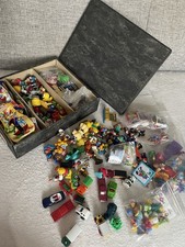 Ü Eier- Fremdfiguren Konvolut mit alter Kiste Käpt’n Kuck Haribo Auto u. a