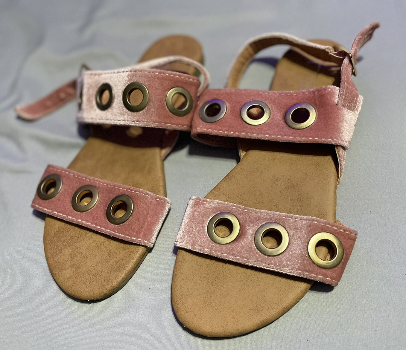 Pink Velvet Gold Grommet Strappy Flat Sandals Yoki Alt Pastel Goth Summer  Sz 7 | eBay