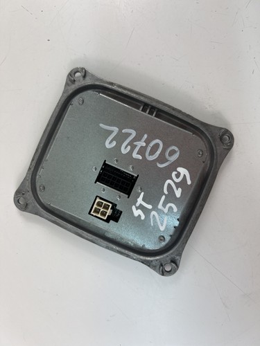 ST2529 PEUGEOT 308 2014 Xenon Licht Kontrolle Einheit 130732940300