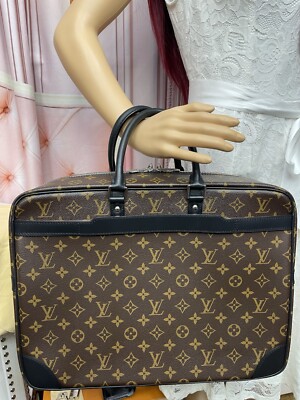 『あーちゃん』LOUIS VUITTON ビジネスバック ルイヴィトン/ビジネスバッグ/ポルト ドキュマン・ヴォワヤージュ