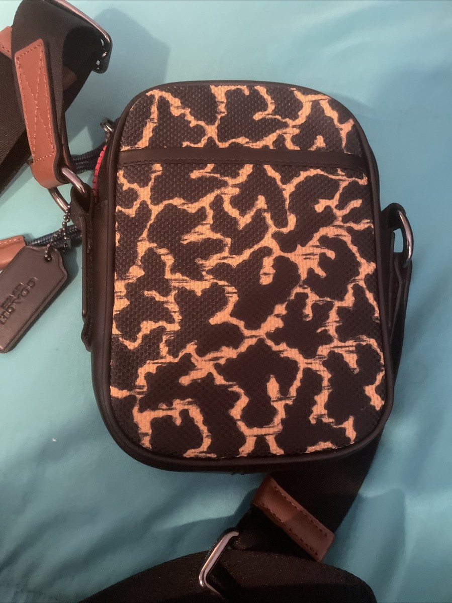 ☆COACH☆TERRAIN CROSS BODY BAG WITH WAVY ANIMAL PRINT COACH Terrain Crossbody With Wavy Animal Print 89901 Canvas