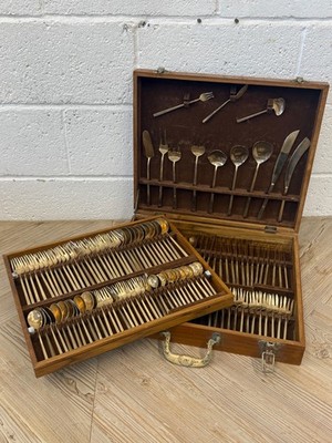 144 teiliges Vintage Messing Besteck Set verpackt Sigvard Bernadotte, Scanline (Schweden)