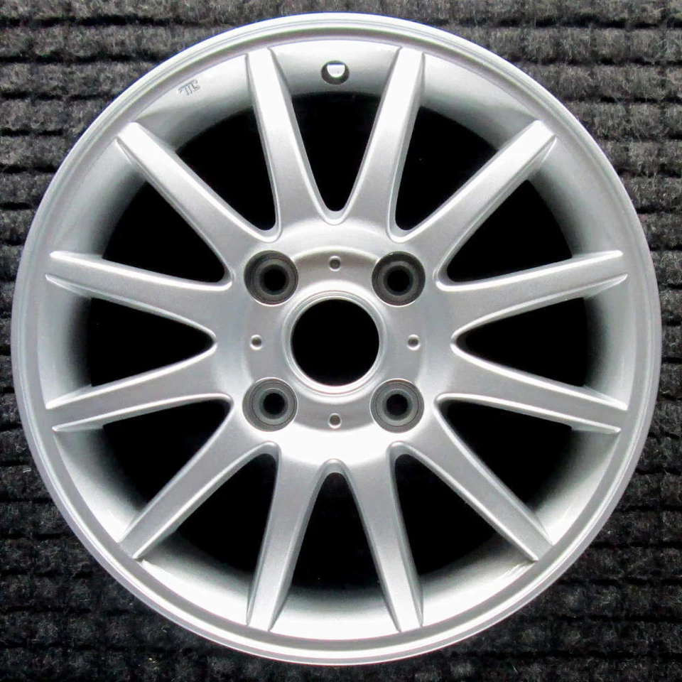 Suzuki Forenza Painted 15 inch OEM Wheel 2004 to 2006 - Image 2 of 2