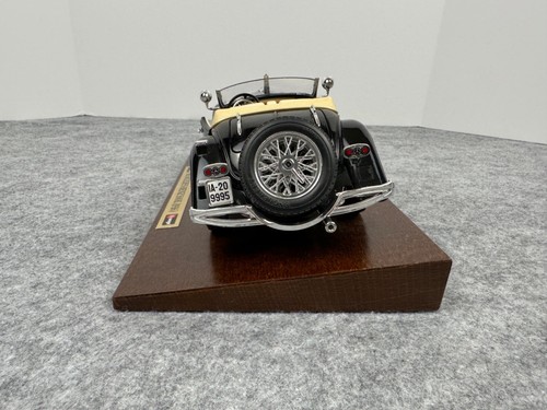 Black Bburago 1936 Mercedes-Benz 500 K Convertible Cast Metal Model Car - 第 6/16 張圖片