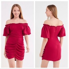  Urban Outfitters UO Ruched Off-the-shoulder Mini Dress Magenta Ruffle New M8 US