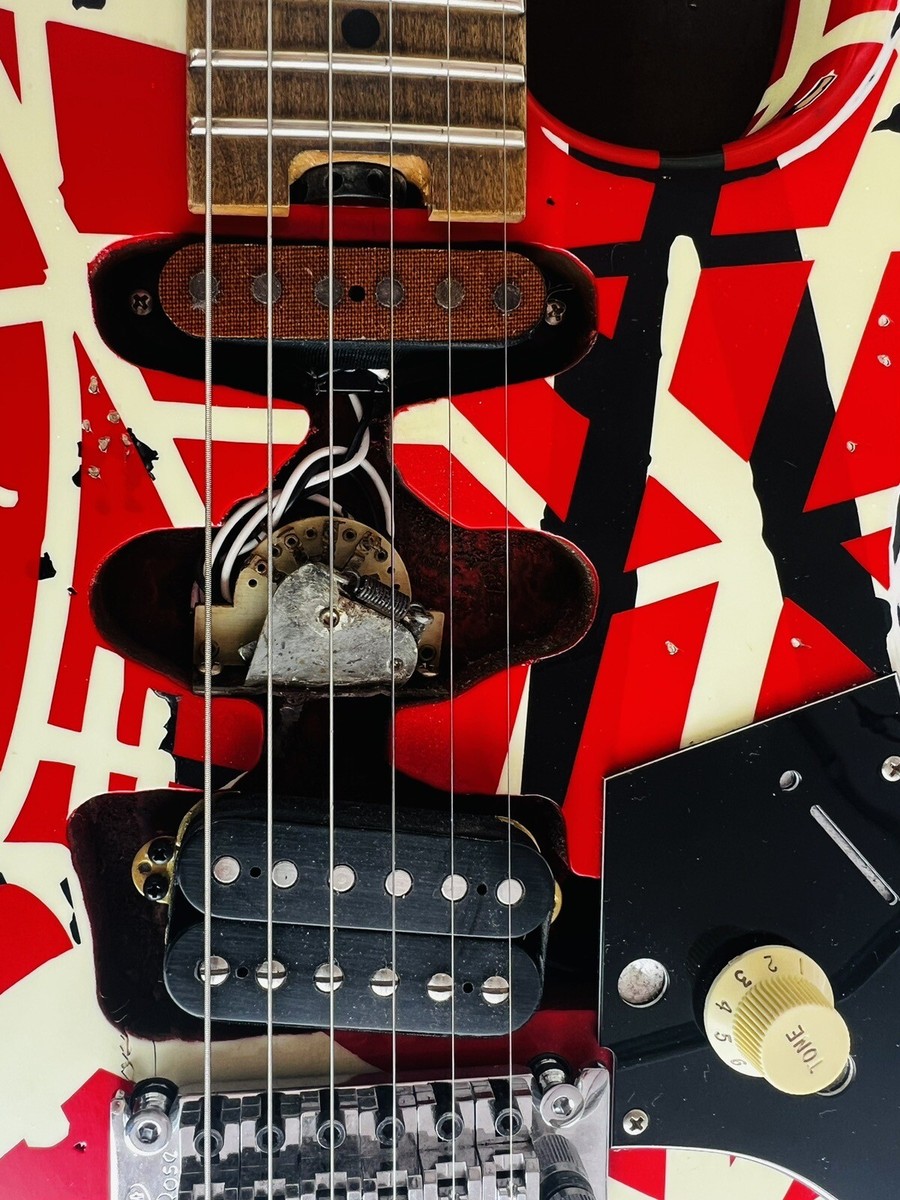 EVH Striped Series Frankenstein Relic Guitar - Red #84 LOW EVH Striped Series Frankenstein Relic Guitar - Red #84 LOW