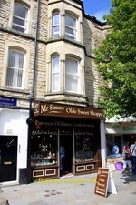 Photo - Mr Simms Olde Sweet Shoppe on Spring Gardens  c2011