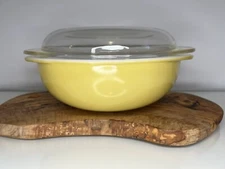 PYREX 60’s YELLOW 2-Qt COVERED CASSEROLE #024 With LID