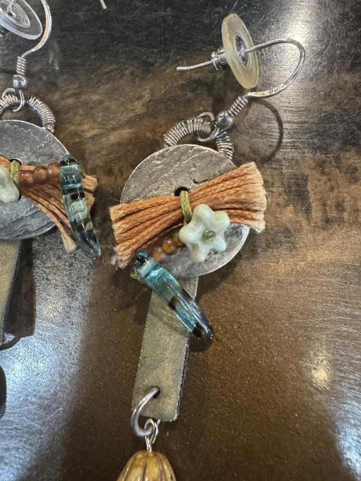 Pendientes artesanales de plata de ley Foto 4 de 4