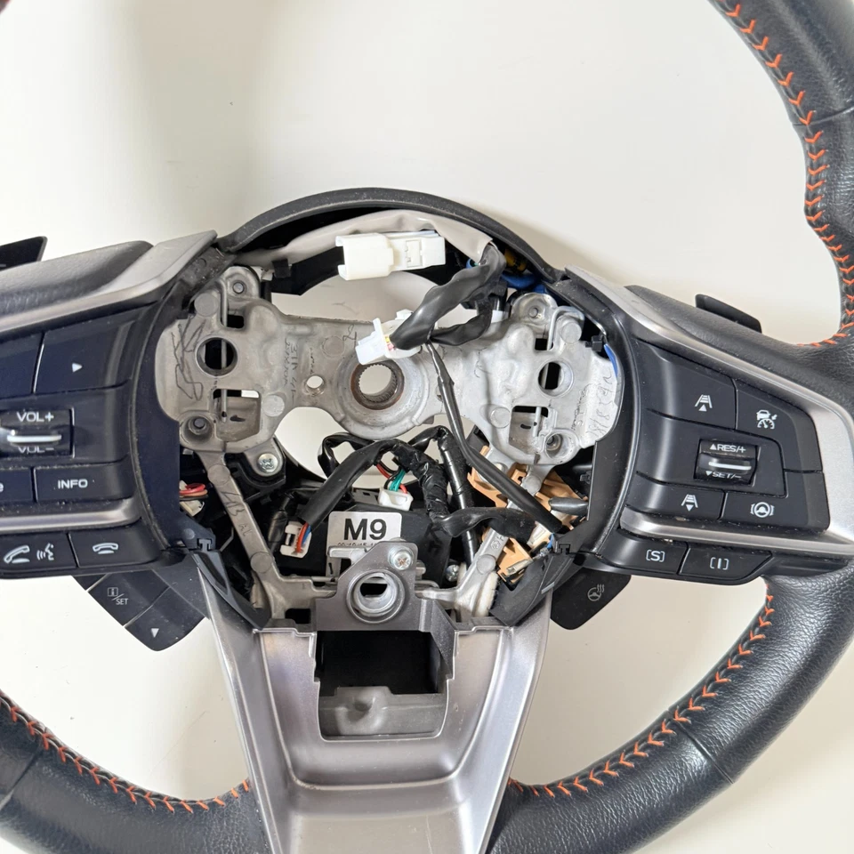 2021 SUBARU CROSSTREK BLACK LEATHER STEERING WHEEL OEM - Imagem 3 de 4