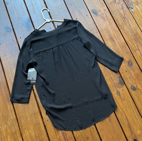 NWT $36 a.n.a women's XS black v-neck 3/4 sleeve high low blouse top - Picture 15 of 15