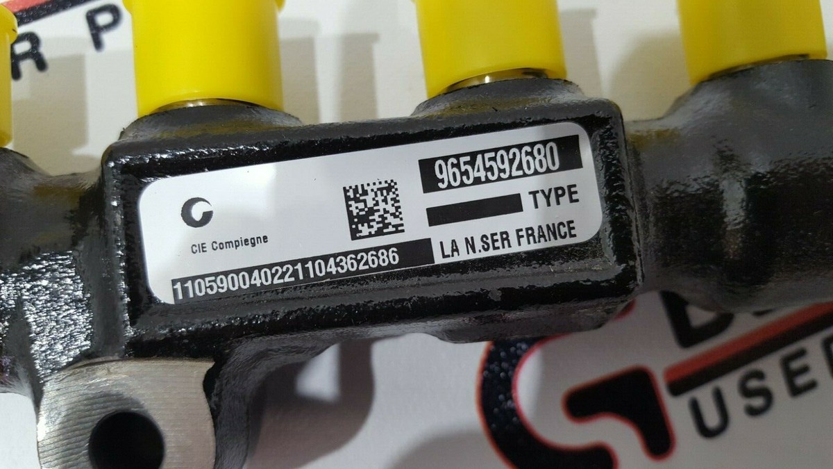 GENUINE FORD FOCUS 2004-2012 S-MAX FIESTA FUEL RAIL WITH SENSOR 