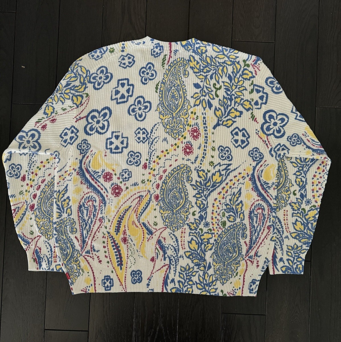 Supreme Printed Paisley Sweater - White XL Trusted Seller Supreme Printed Paisley Sweater - White XL Trusted Seller