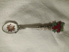 Vintage COLLECTIBLE SOUVENIR SPOON CHRISTMAS  5 IN SILVERWARE 