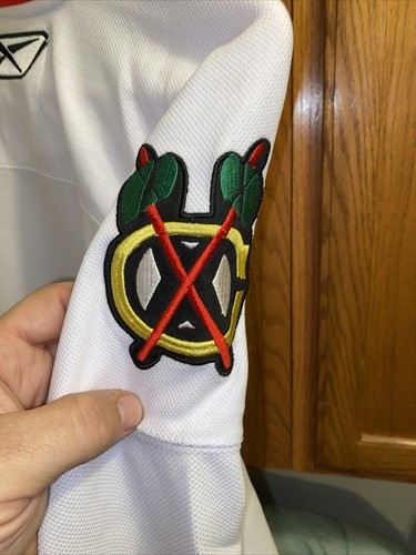 Chicago Blackhawks NHL Jersey Mens 50 CCM Stanley Cup 2010 White - Picture 5 of 9