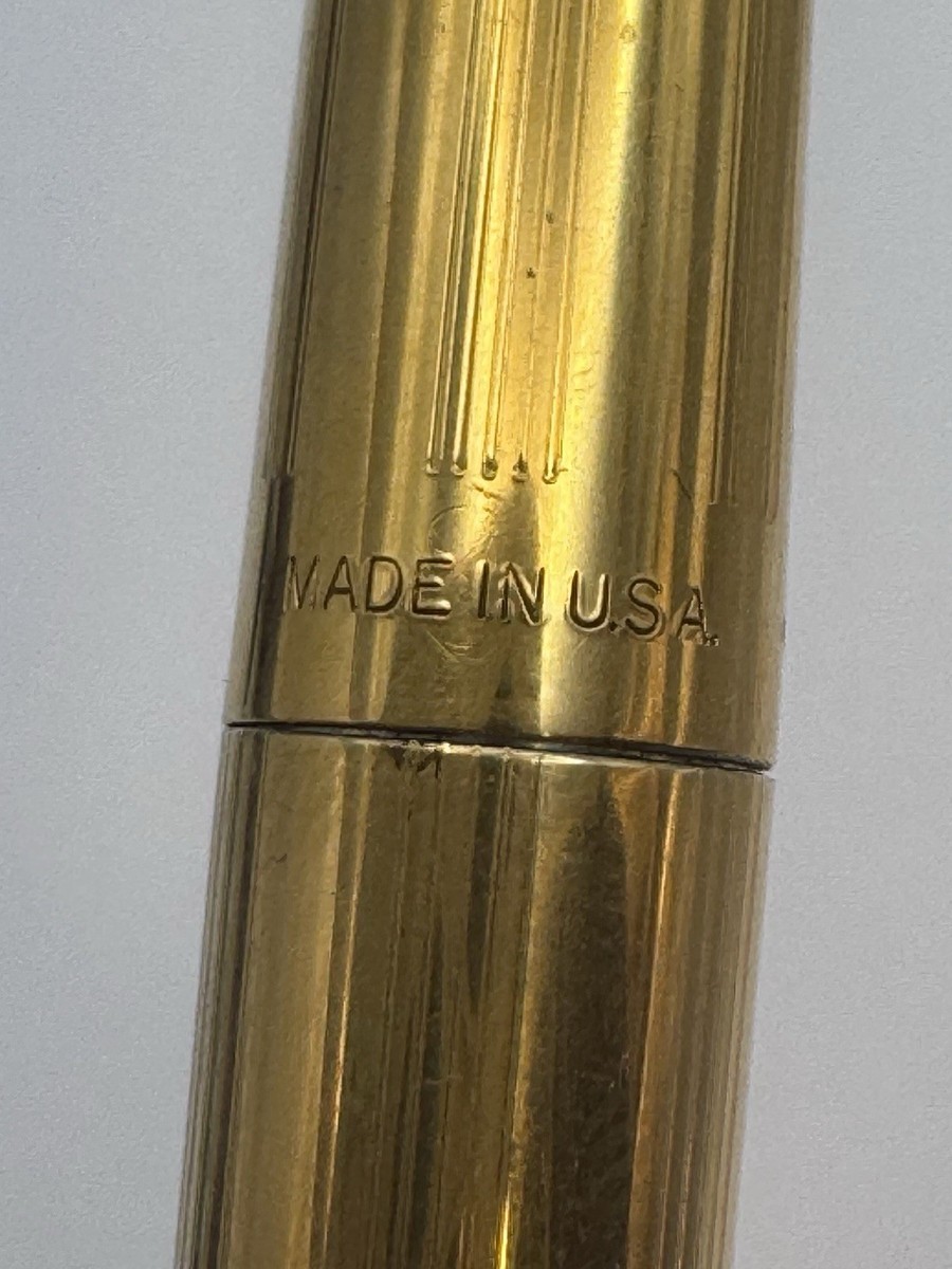 Parker 180 Fountain Pen, Gold Plated Cap & Barrel, 14K gold nib XM