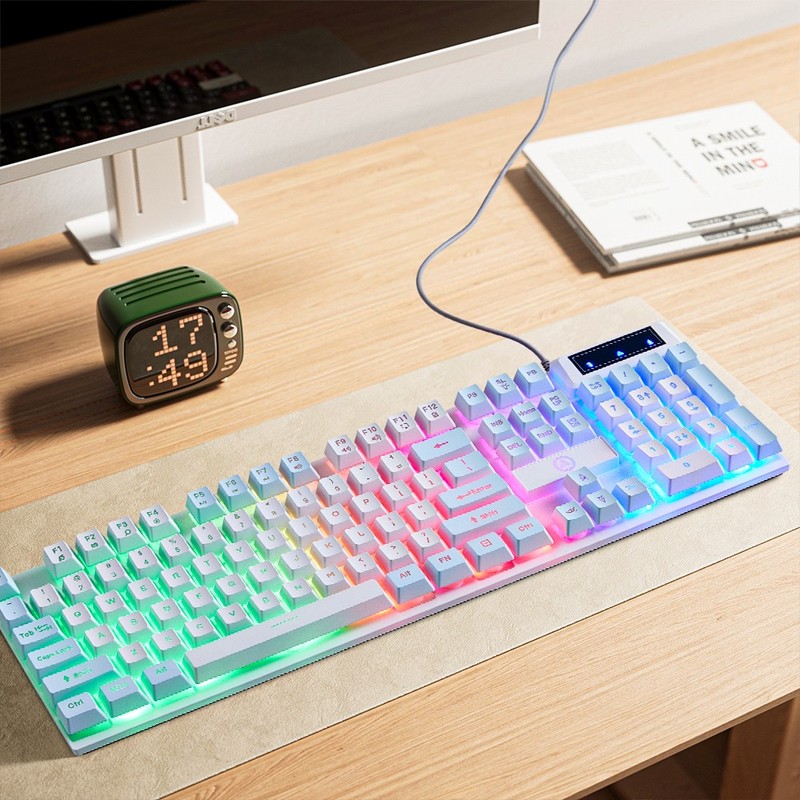 Mechanical Feel Gaming Keyboard With Lights Wired 104-Key Keyboard For PC Gamers
