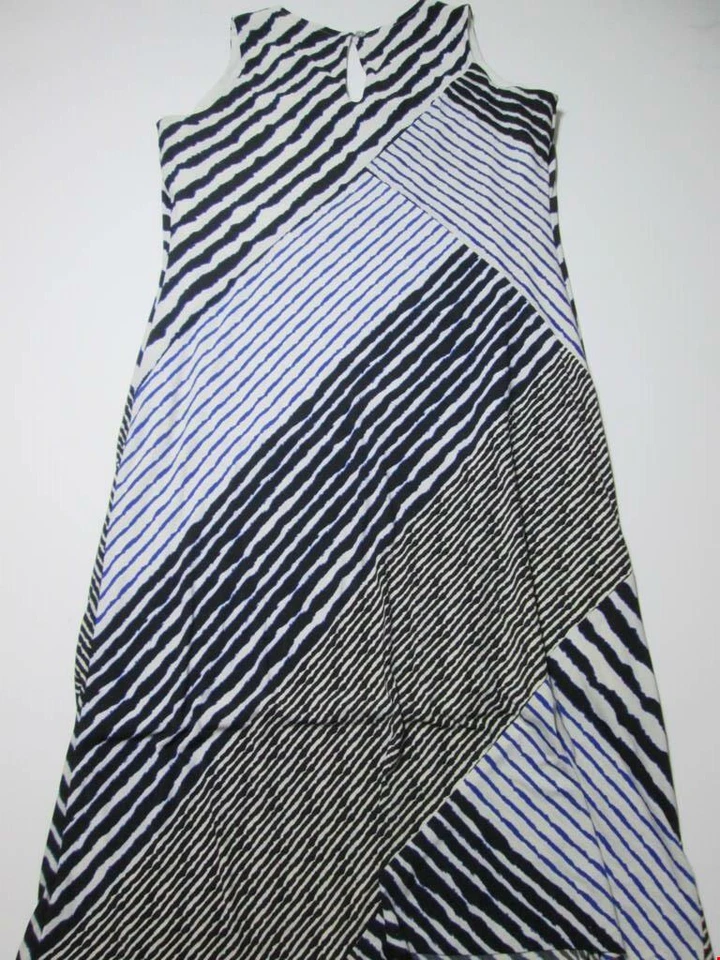 Ronni Nicole 女式 8 码紧身连衣裙黑色/白色无袖 V 领 Midi 长度 — 第 2/4 张图片