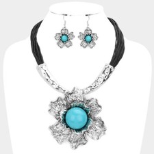 Turquoise Flower Pendant Necklace Set