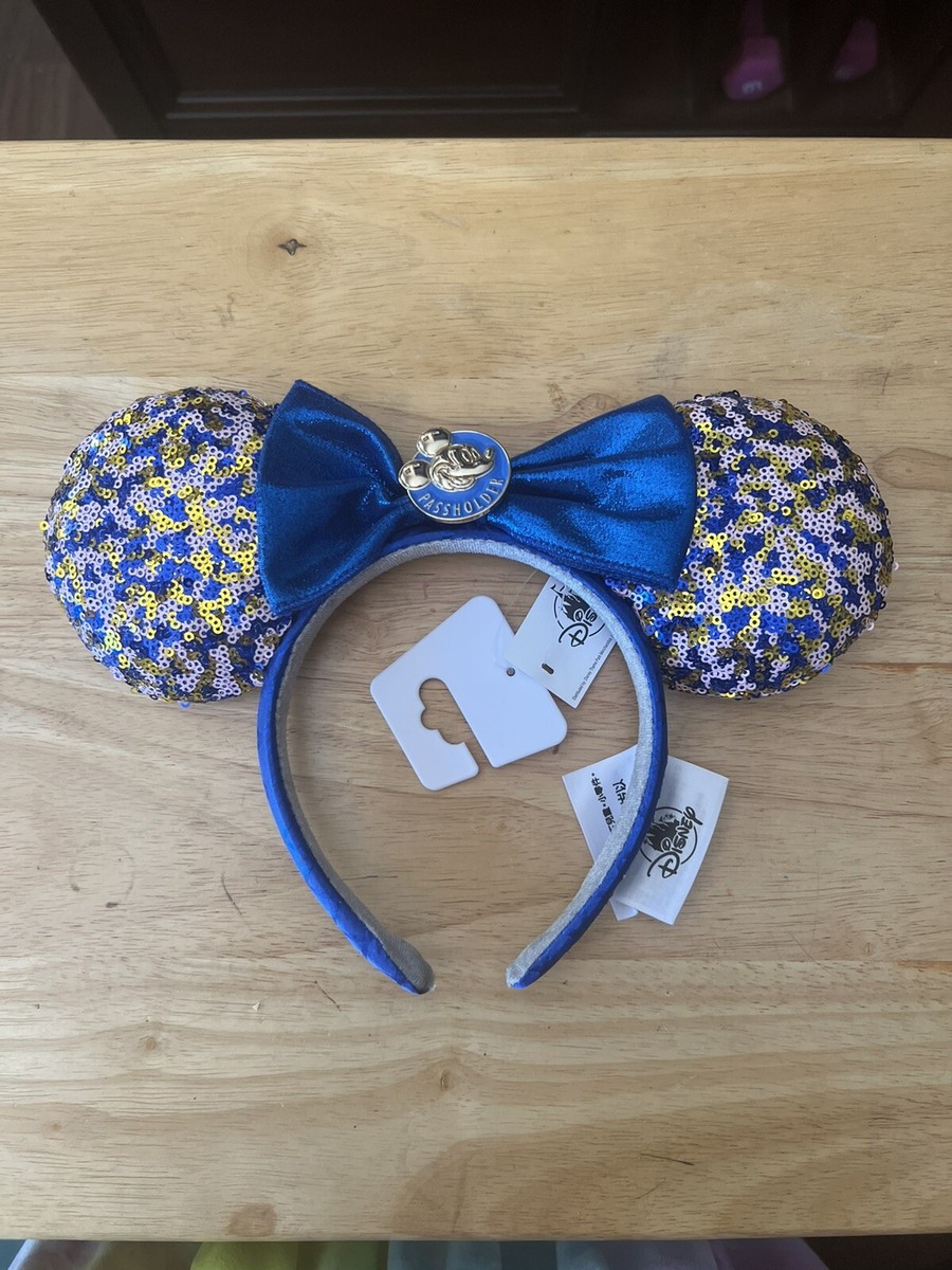 2021 Disney Parks World WDW Annual Passholder Blue Sequined  display picture 2