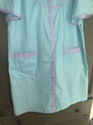 Abrigo Madison’s Best House Pearl Broches L Plumero Bata Nuevo con Etiquetas Azul Púrpura De Colección - Imagen 5 de 8