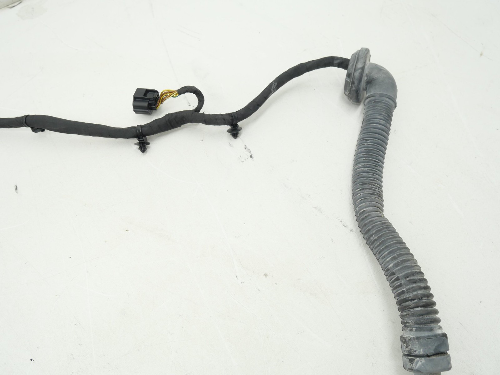 McLaren 570S 2016-2021 Front Left Door wiring harness P/N 13M1472CP