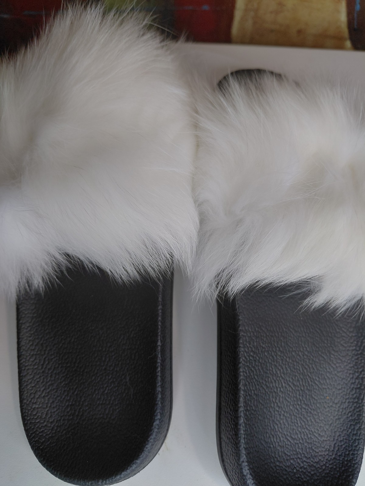 Women’s White/Black Faux Fur Fur Trim Slide Sandals Slip On Flat Casual Size 7