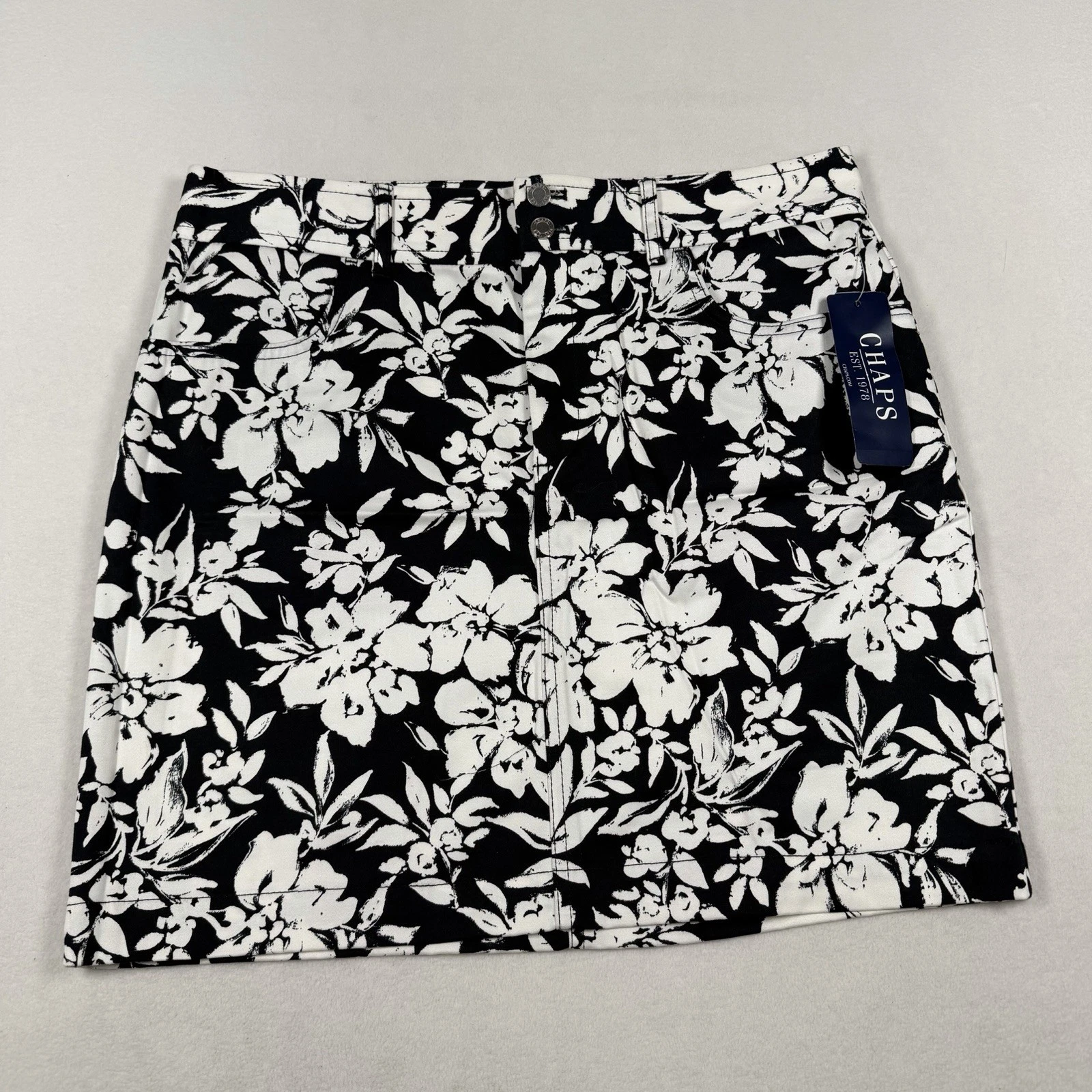 CHAPS Black White Hawaiian Floral Print Women’s Skirt Size 12 NWT