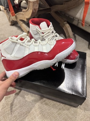Jordan Air Jordan 11 Cherry 2022 High Top White Red Retro  display picture 1