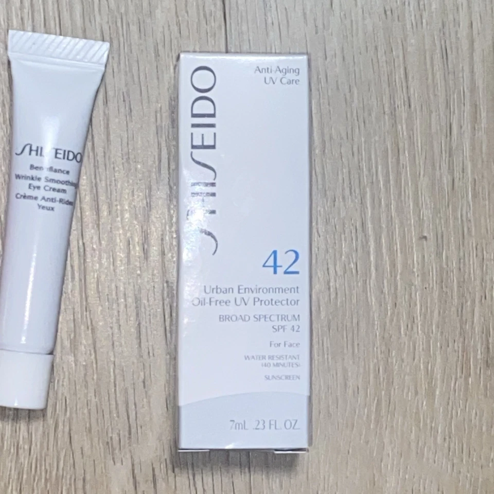 Shiseido ULTIMUNE Power Infusión Concentrado y Crema Suavizante de Arrugas Protección UV Foto 2 de 4