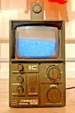 Commando Portable Transistor TV National TR-505GB  IDEAL TV THEATER MOVIE PROP