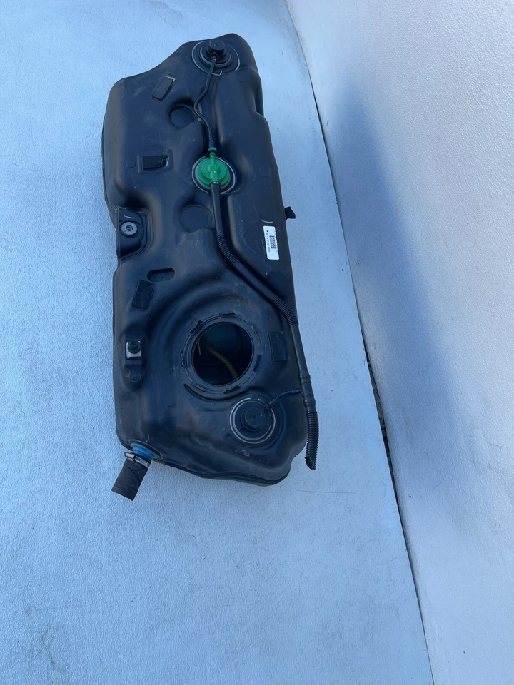 Depósito de tanque de gasolina BMW X3 F25 OEM 2011-2017 (para: BMW X3 2014) Foto 3 de 4