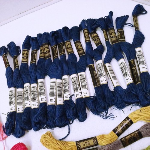 Bundle Lot of 40 Floss Skeins DMC J&P Coats Embroidery Stitchery Notions New NOS - Picture 5 of 8