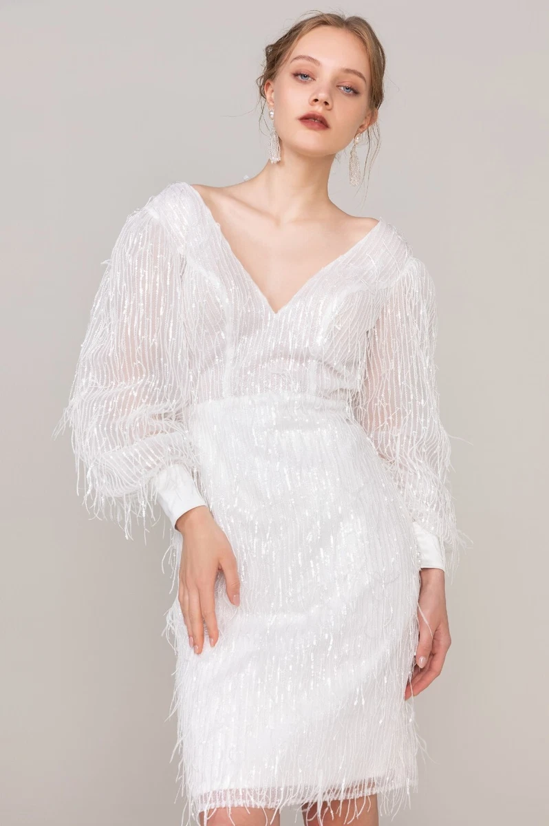 short white wedding dress with feathers 27 Amazing Short Wedding Dresses For Petite Brides