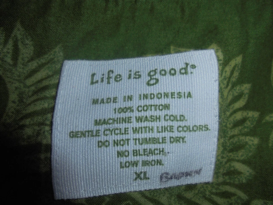 Camisa Life Is Good Asia con botones oliva. Algodón ligero. Estampado tribal. Talla XL Foto 3 de 4