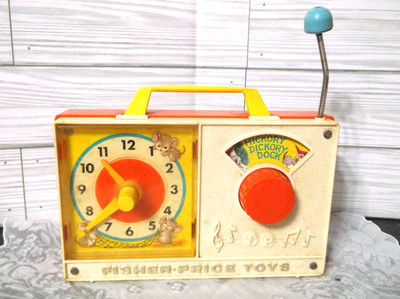 Vintage Fisher Price Hickory Dickory Dock Clock Radio #107-1971